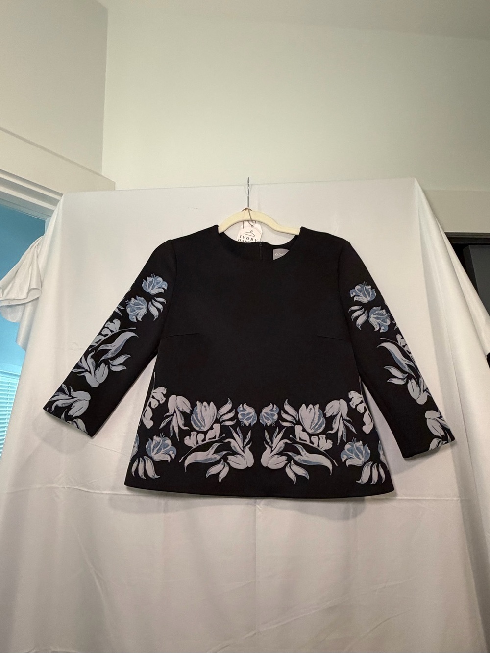 Clover canyon top size small